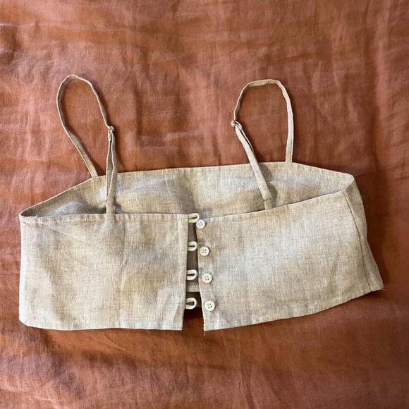 Reformation Cleo Linen Two Piece in Light Beige
Size2 - Picture 5 of 7